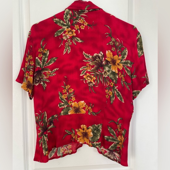 VINTAGE Floral Cropped Button-Down - Picture 2 of 3